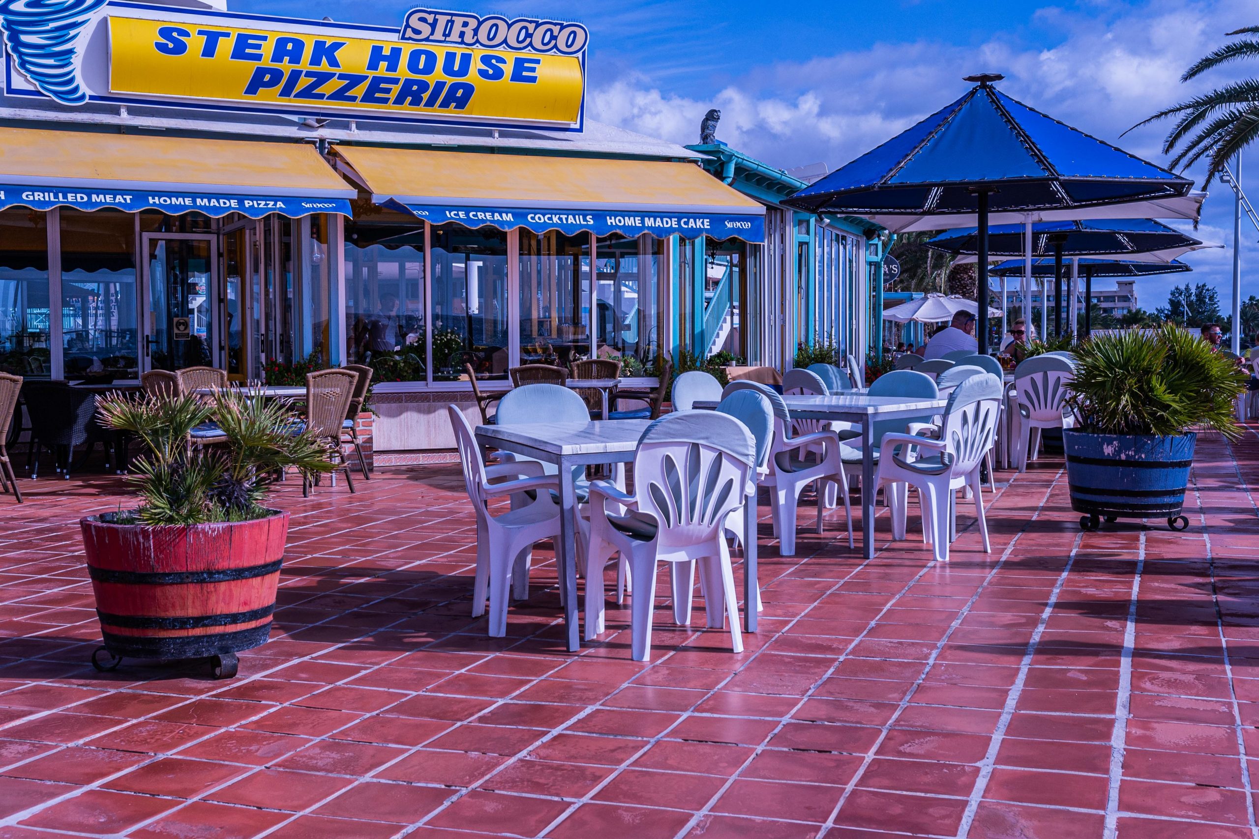 Restaurant Sirocco mit mediterranem Flair am Ufer des Atlantiks